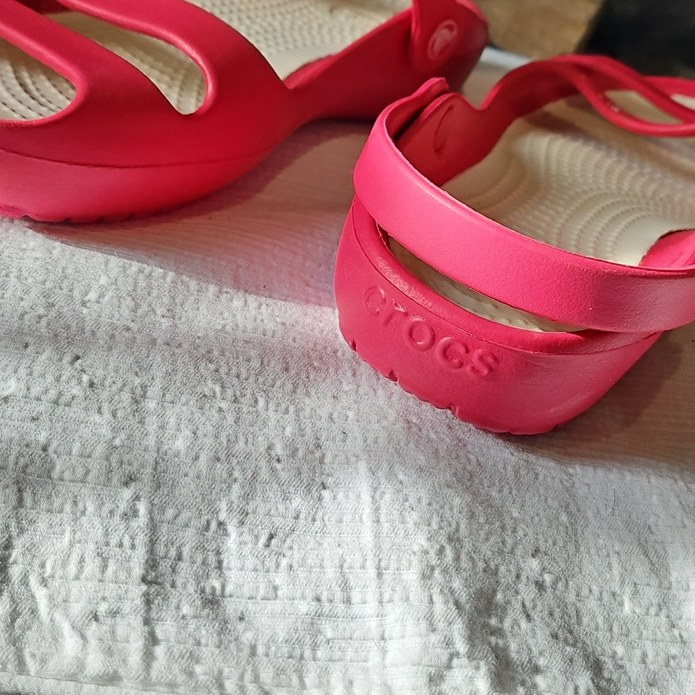 Crocs Hot Pink Cleo ii Size 7 - Picture 3 of 5